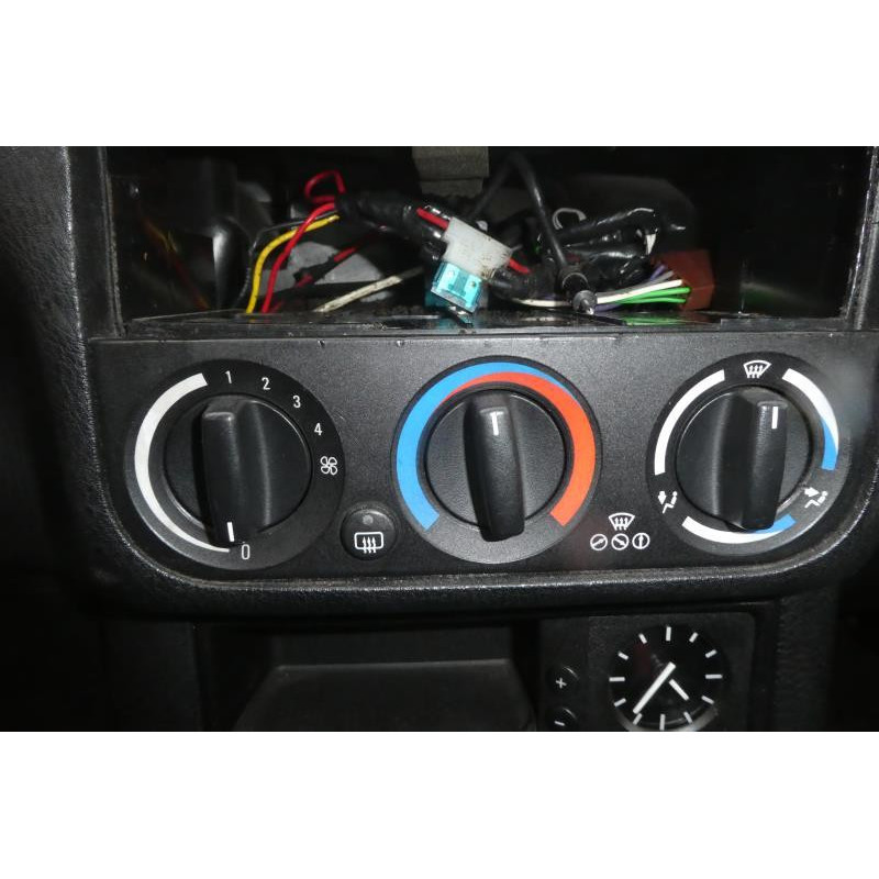 Pompe lave glace avant BMW SERIE 3 E36 Photo n°8