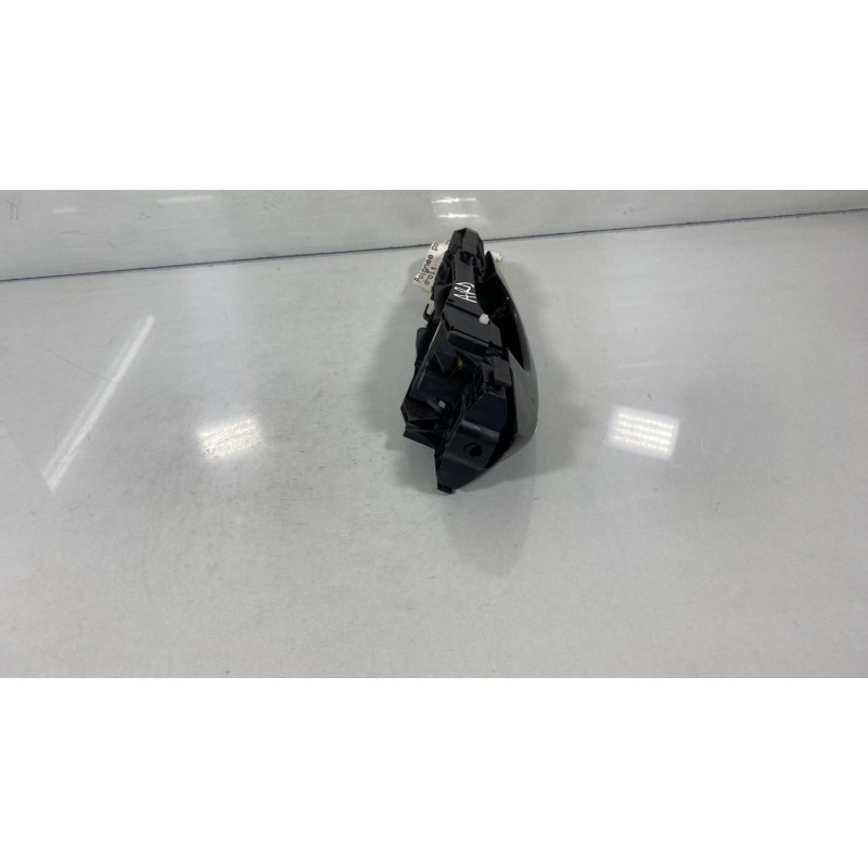 Poignee porte arriere droit SKODA SUPERB 2 Photo n°2