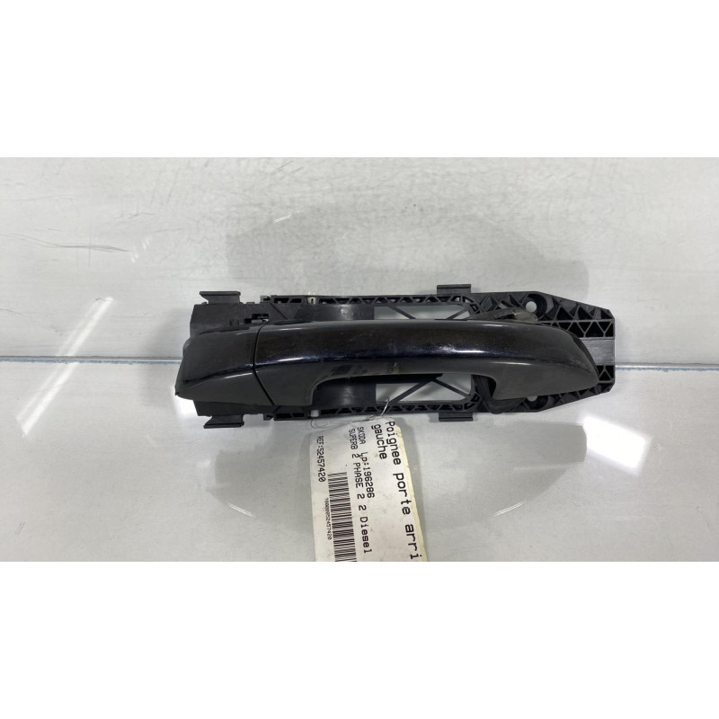 Poignee porte arriere gauche SKODA SUPERB 2 Photo n°2