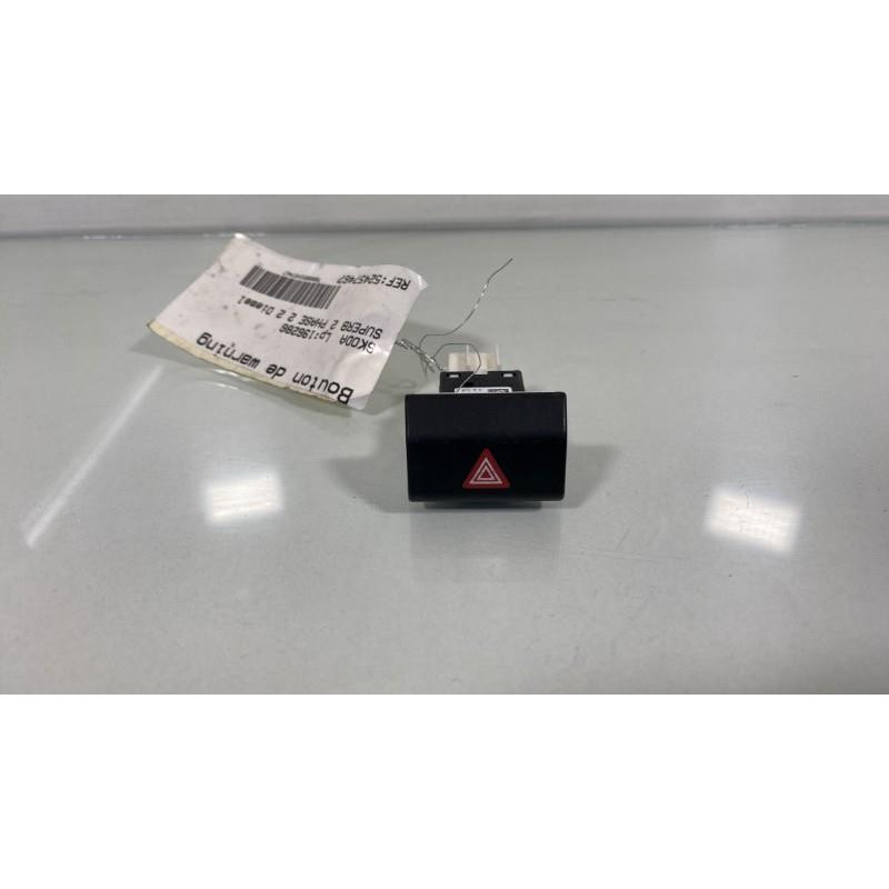 Bouton de warning SKODA SUPERB 2 Photo n°2