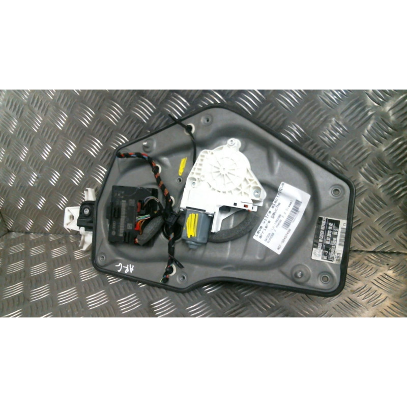 Leve vitre electrique arriere gauche SKODA SUPERB 2 Photo n°1