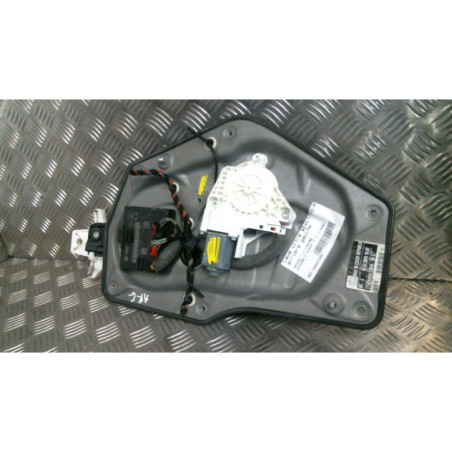 Leve vitre electrique arriere gauche SKODA SUPERB 2 Photo n°1