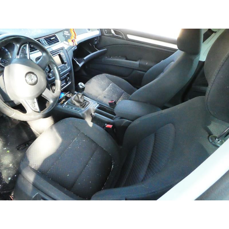 Serrure arriere droit SKODA SUPERB 2 Photo n°8