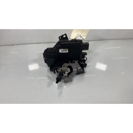 Serrure arriere droit AUDI A4 2 Photo n°1