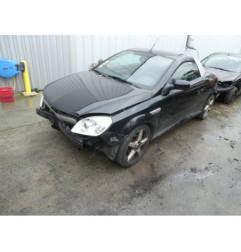 Aile avant droit OPEL TIGRA 2