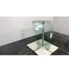 Vitre arriere gauche RENAULT CLIO 2 Photo n°1