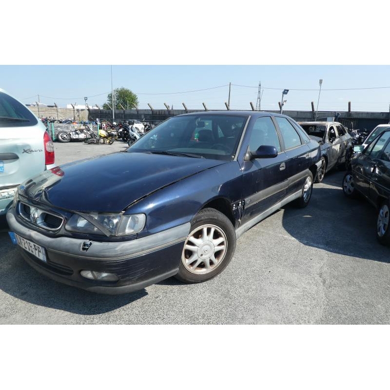 Etrier avant gauche (freinage) RENAULT SAFRANE Photo n°2