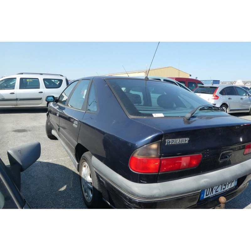 Etrier avant gauche (freinage) RENAULT SAFRANE Photo n°5