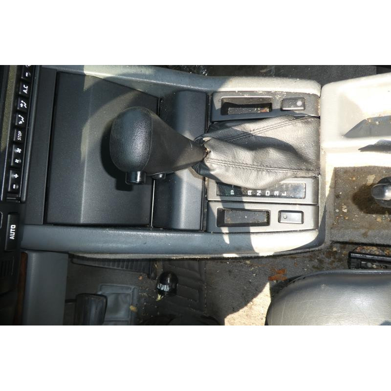 Etrier avant gauche (freinage) RENAULT SAFRANE Photo n°10