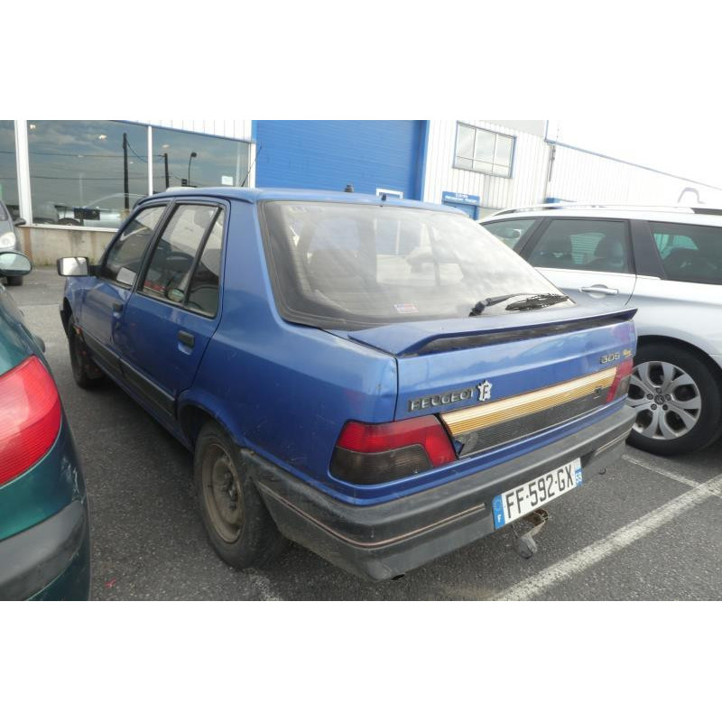 Porte avant droit PEUGEOT 309 Photo n°15