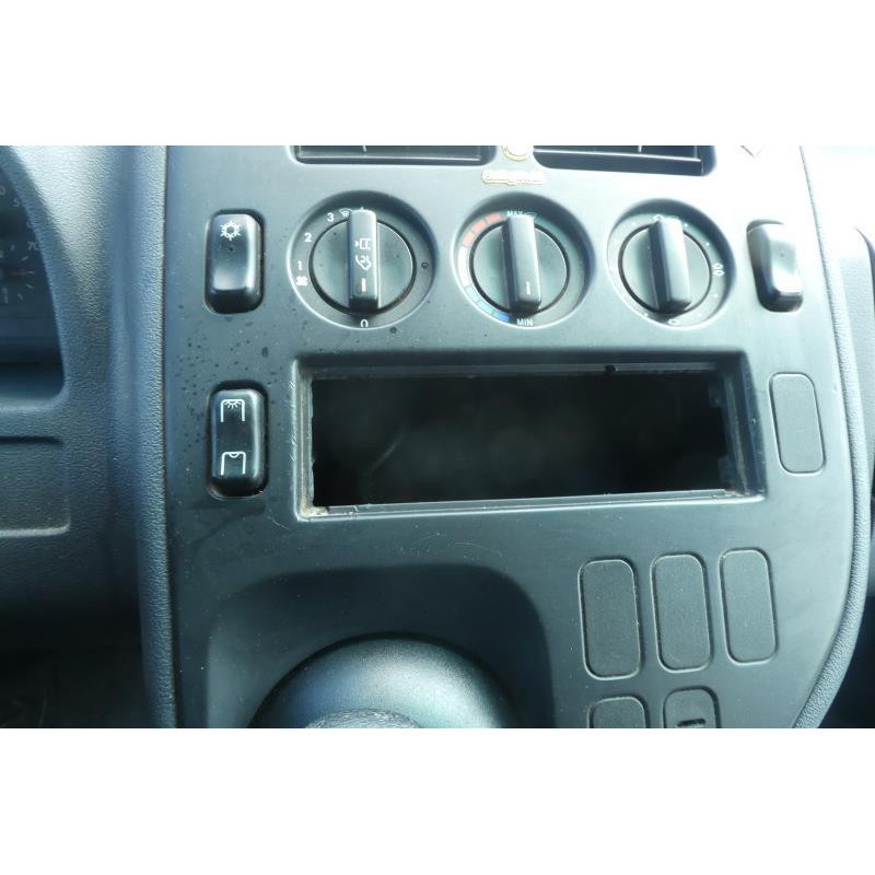 Capot MERCEDES VITO 638 Photo n°8