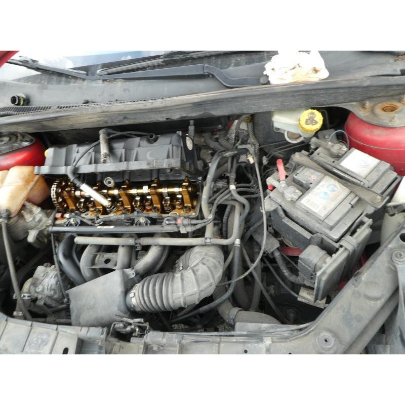 Capot FORD FIESTA 5 Photo n°8