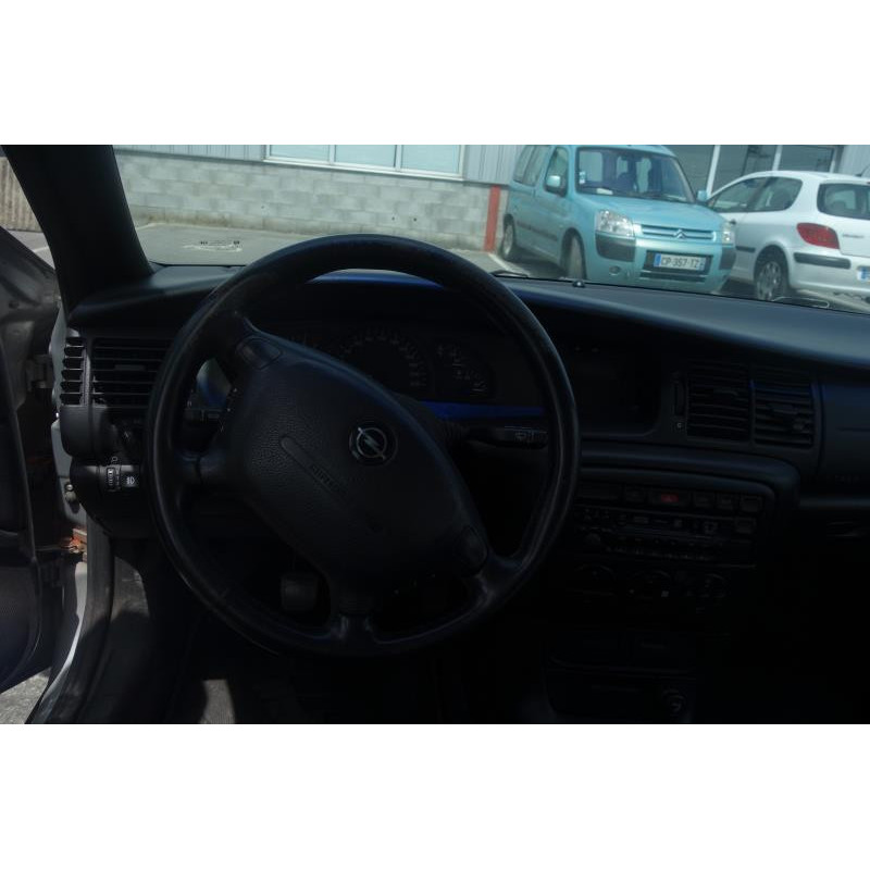 Aile avant droit OPEL VECTRA B Photo n°6