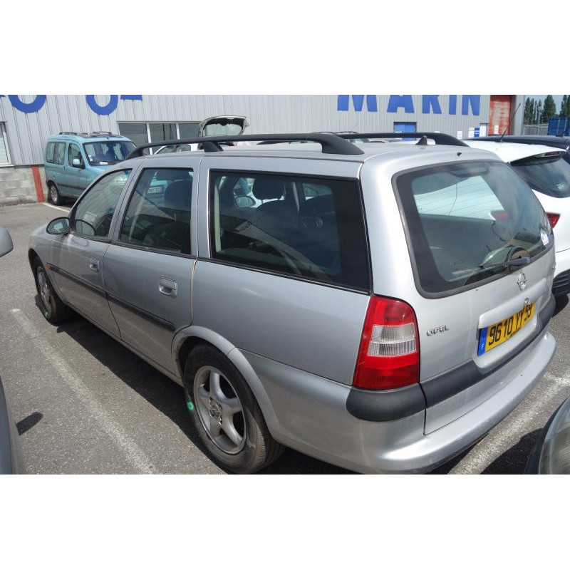 Capot OPEL VECTRA B Photo n°10