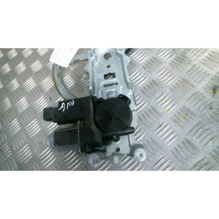 Leve vitre electrique avant gauche OPEL CORSA C Photo n°1