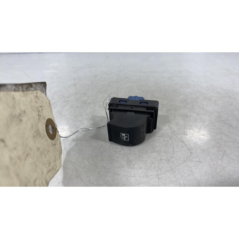 Interrupteur de leve vitre avant droit FIAT DOBLO 2 Photo n°2