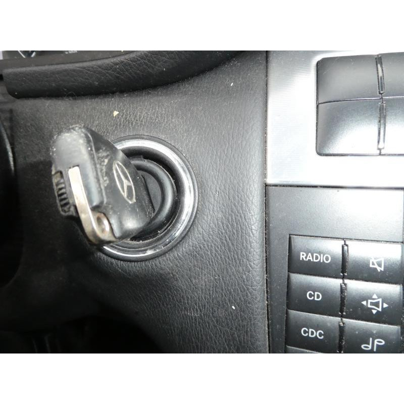Bouton de warning MERCEDES CLASSE C 203 Photo n°9