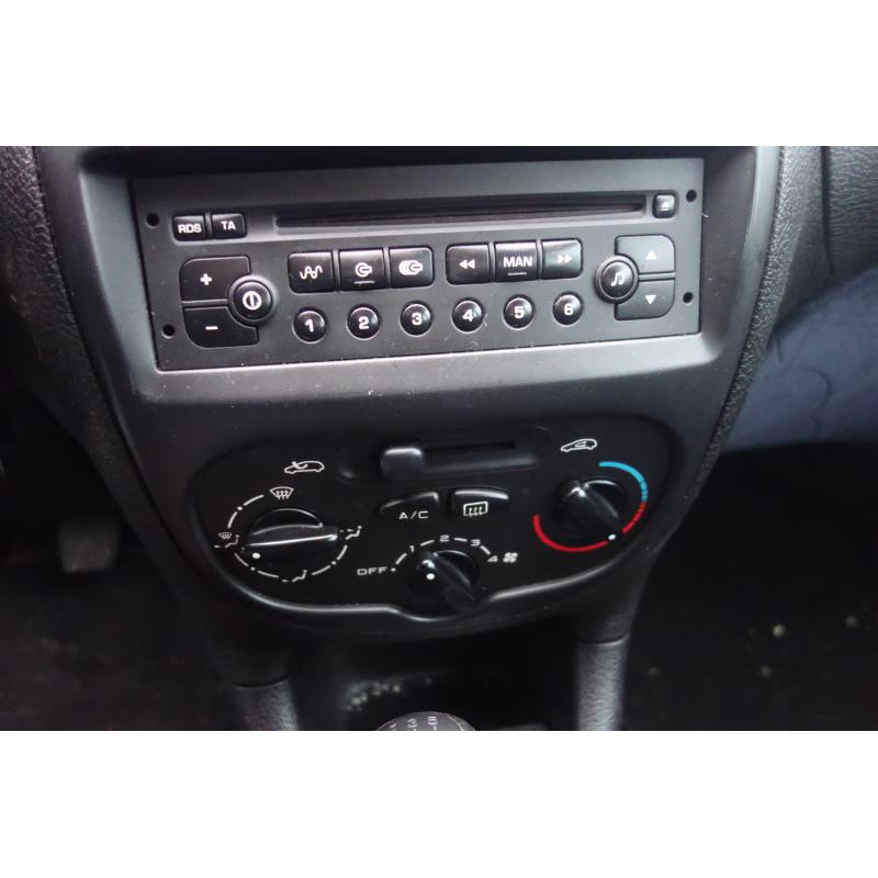 Bouton de coffre PEUGEOT 206 Photo n°9