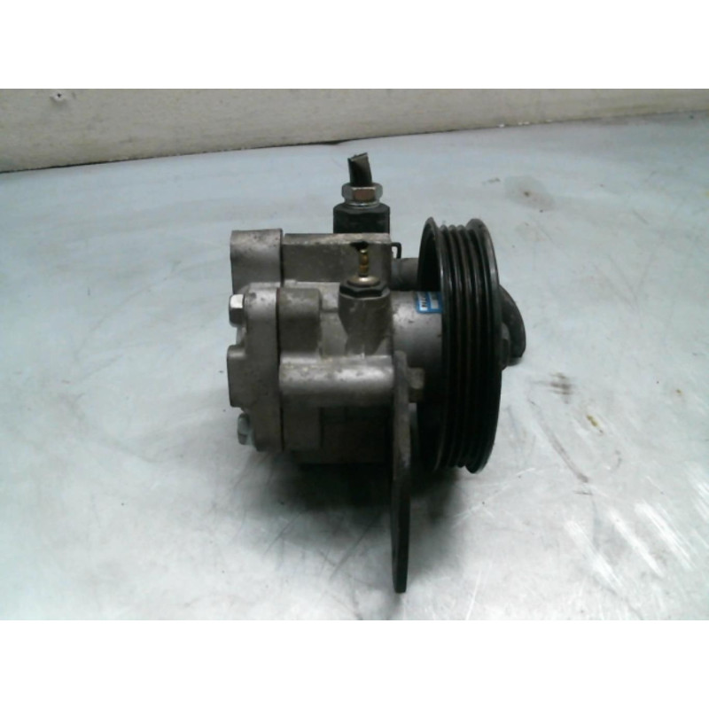Pompe de direction CHEVROLET AVEO 1 Photo n°4