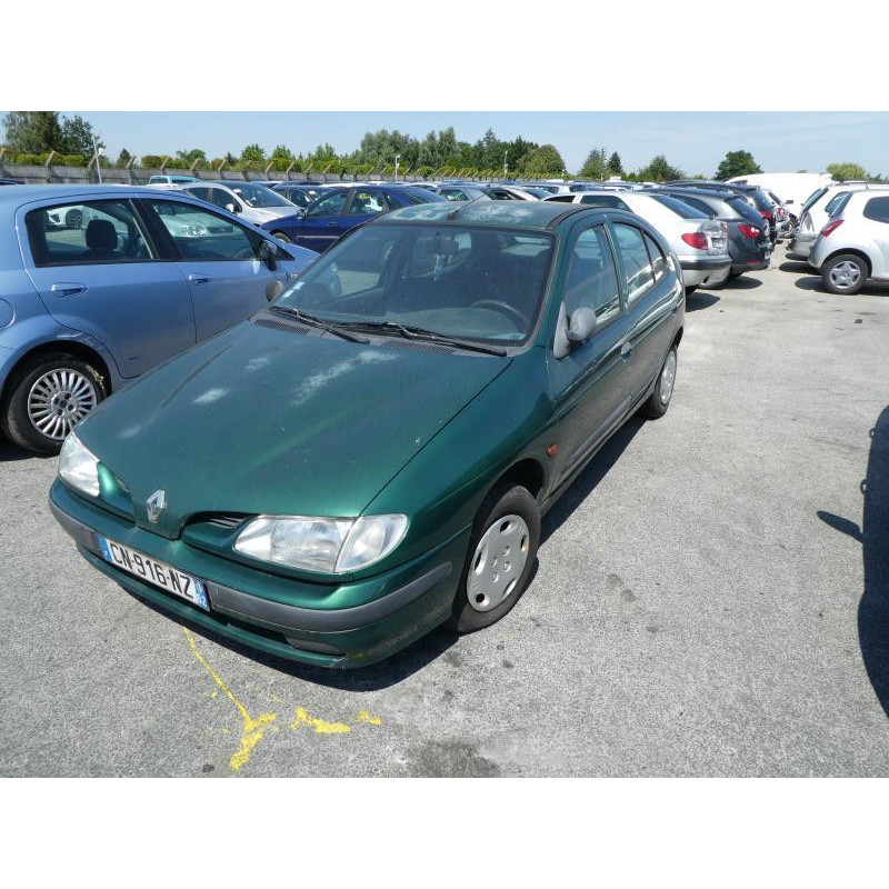 Moteur essuie glace arriere RENAULT MEGANE 1 Photo n°10