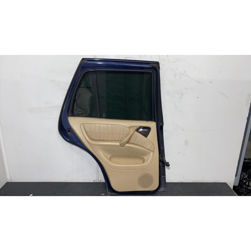 Porte arriere gauche MERCEDES CLASSE M 163 Photo n°2