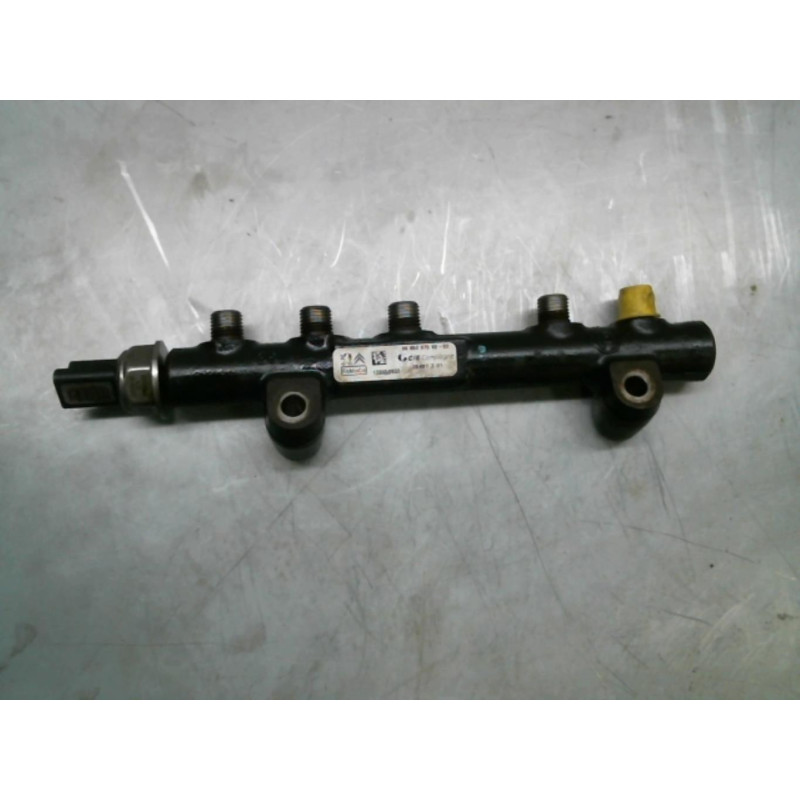 Rampe injection PEUGEOT 208 1 Photo n°1
