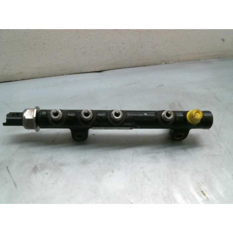 Rampe injection PEUGEOT 208 1 Photo n°2