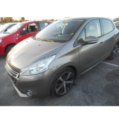 Rampe injection PEUGEOT 208 1