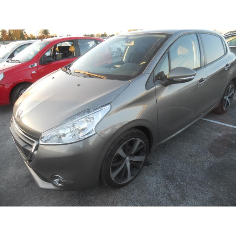 Rampe injection PEUGEOT 208 1 Photo n°4