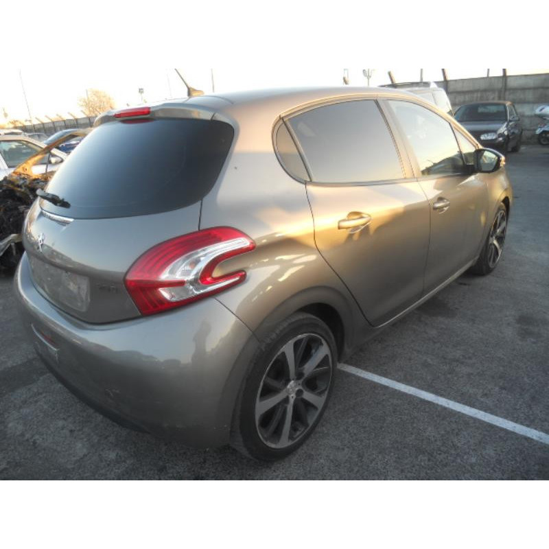 Rampe injection PEUGEOT 208 1 Photo n°7