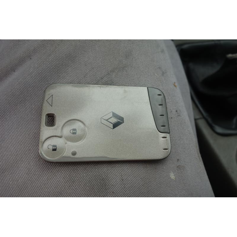 Calandre RENAULT LAGUNA 2 Photo n°8
