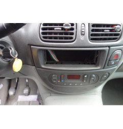 Serrure avant droit RENAULT SCENIC 1
