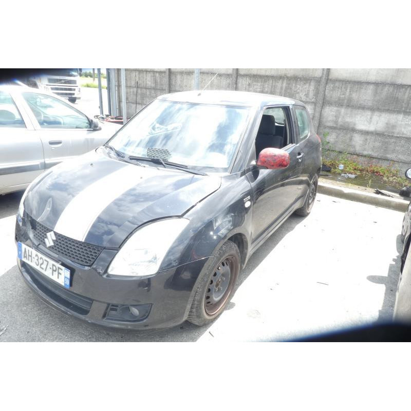 Malle/Hayon arriere SUZUKI SWIFT 3 Photo n°9