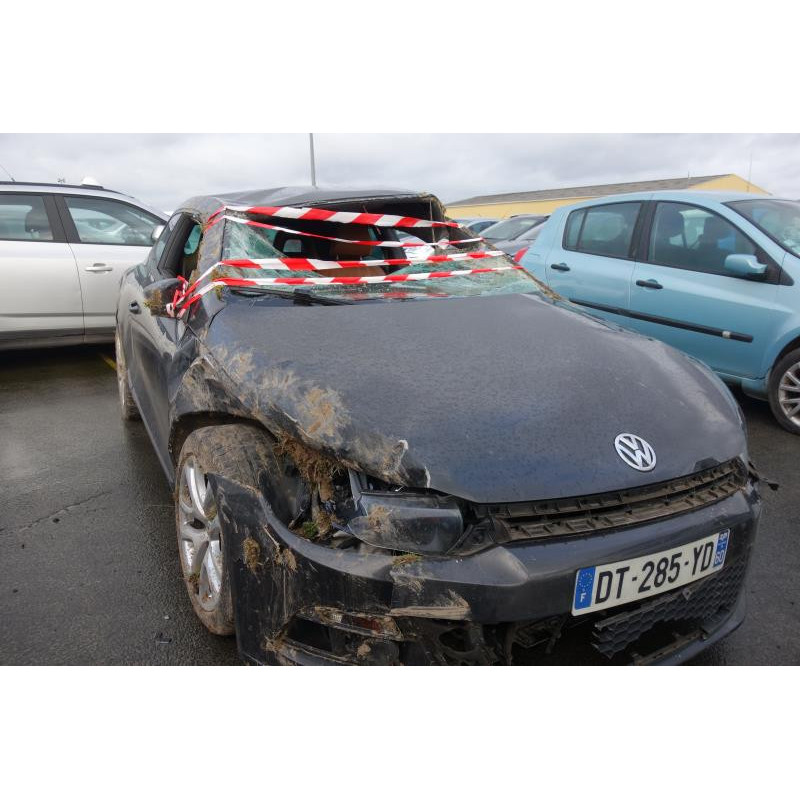 Verin de coffre VOLKSWAGEN SCIROCCO 3 Photo n°3