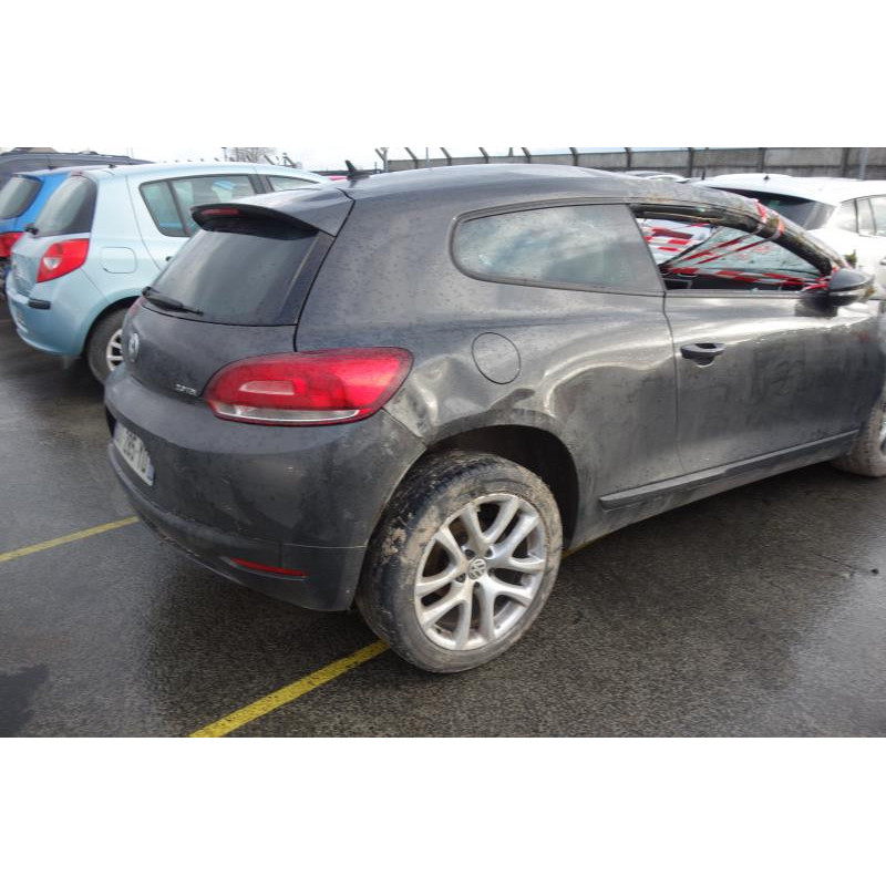 Verin de coffre VOLKSWAGEN SCIROCCO 3 Photo n°4