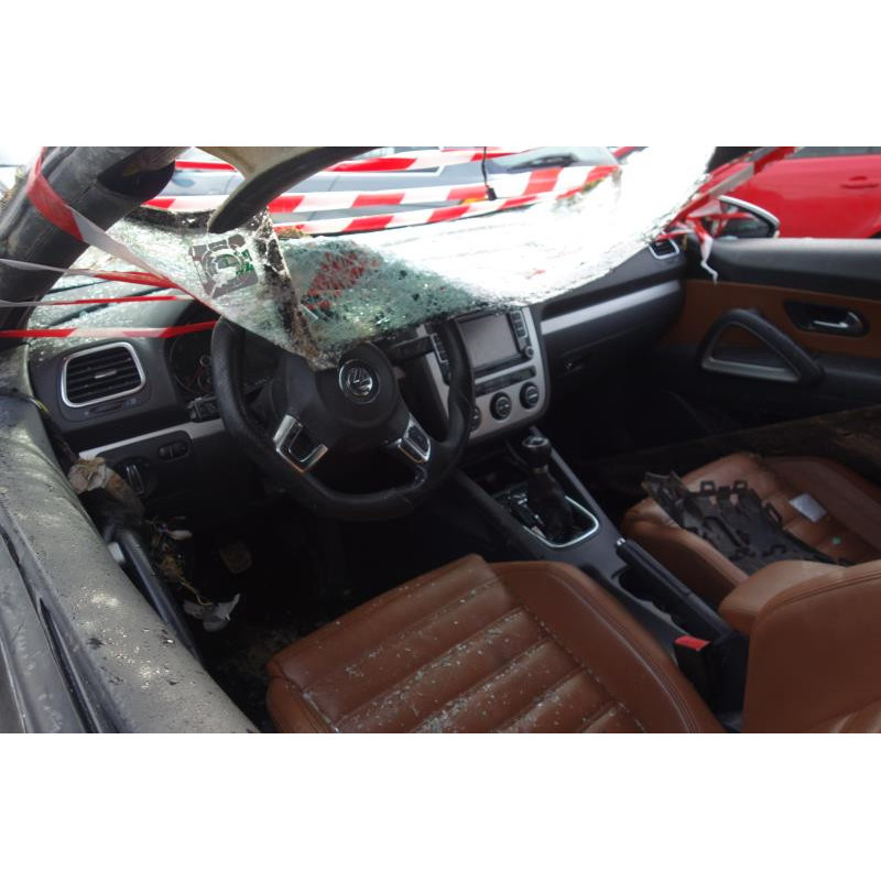 Verin de coffre VOLKSWAGEN SCIROCCO 3 Photo n°6