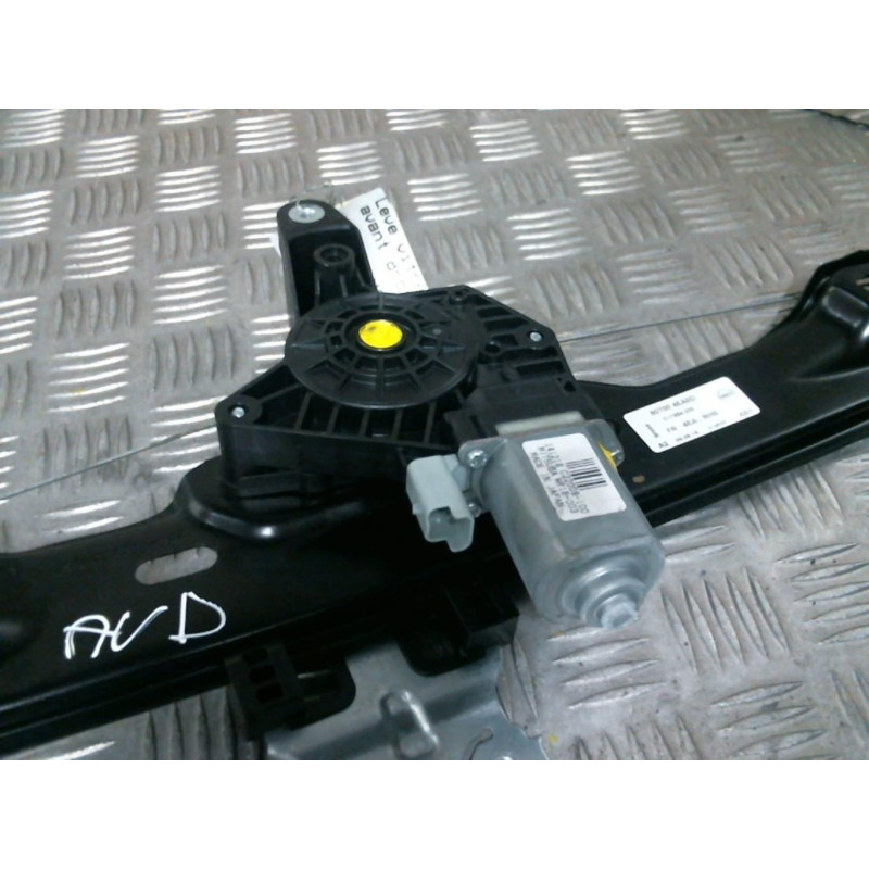 Leve vitre electrique avant droit NISSAN QASHQAI 2 Photo n°1