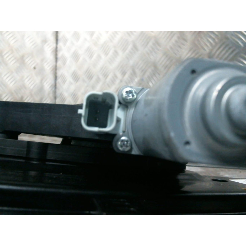 Leve vitre electrique avant droit NISSAN QASHQAI 2 Photo n°3