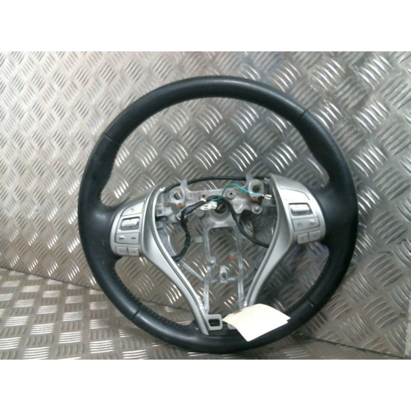 Volant NISSAN QASHQAI 2 Photo n°2