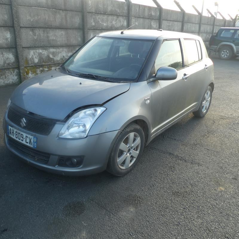 Porte avant droit SUZUKI SWIFT 3 Photo n°7
