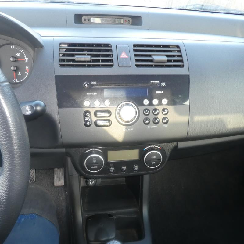 Porte avant droit SUZUKI SWIFT 3 Photo n°8