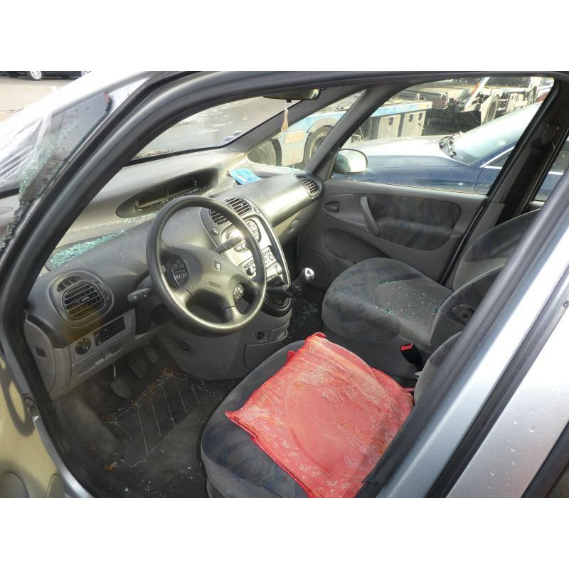 Face avant CITROEN XSARA PICASSO Photo n°10