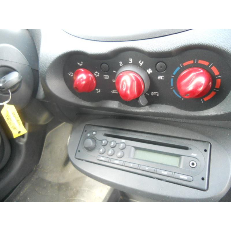 Trappe d'essence RENAULT TWINGO 2 Photo n°9