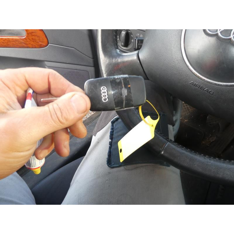 Pretensionneur de ceinture avant gauche AUDI A3 2 Photo n°9