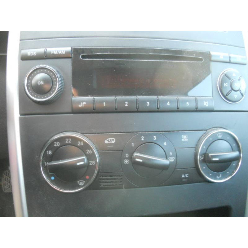 Autoradio d'origine MERCEDES CLASSE B 245 Photo n°12