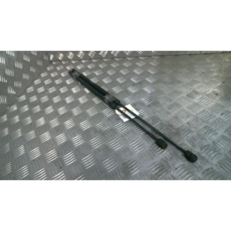 Verin de capot MERCEDES CLASSE C 204 Photo n°1