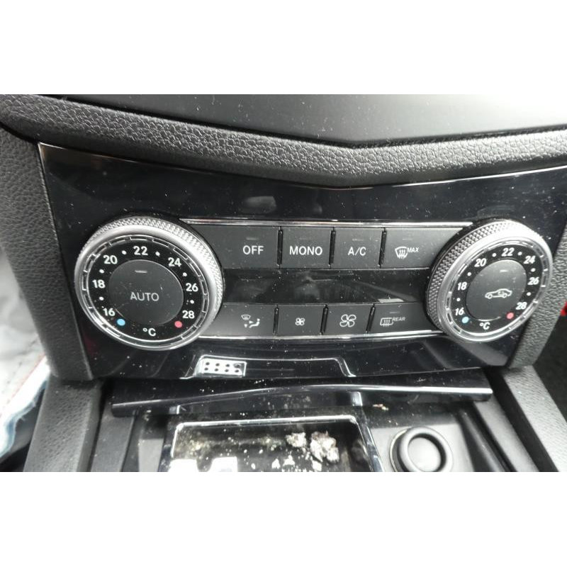 Verin de capot MERCEDES CLASSE C 204 Photo n°10