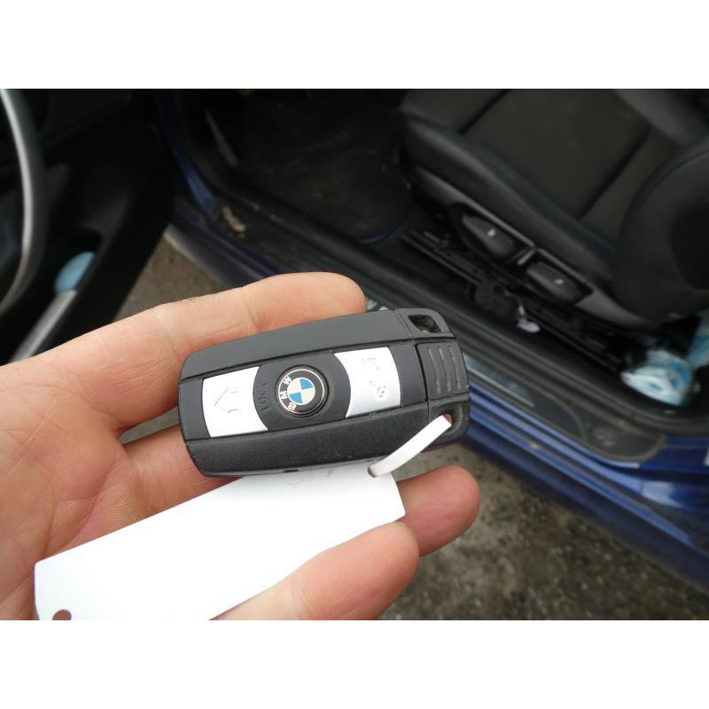 Verin de coffre BMW SERIE 1 E81 Photo n°6