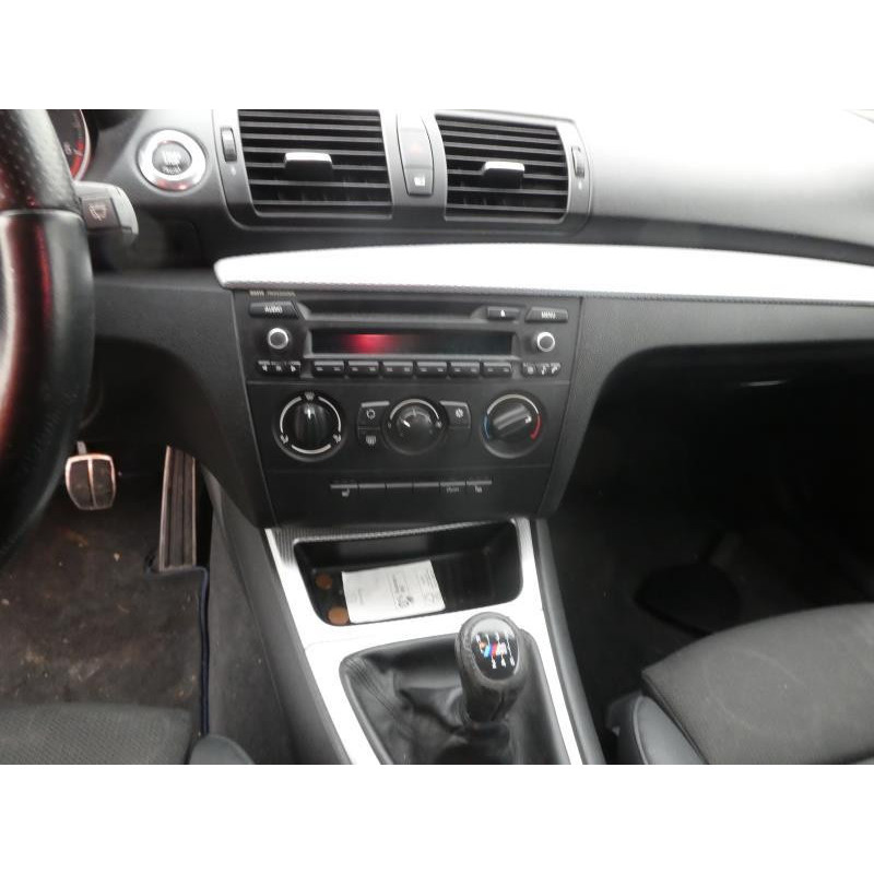 Verin de coffre BMW SERIE 1 E81 Photo n°7