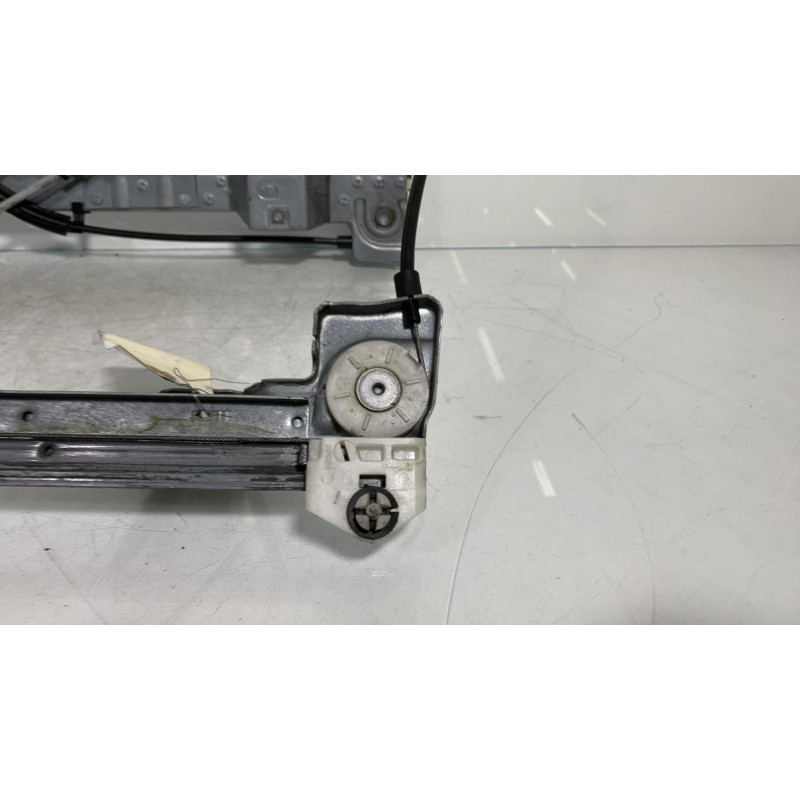 Leve vitre electrique avant gauche RENAULT KANGOO 2 Photo n°2